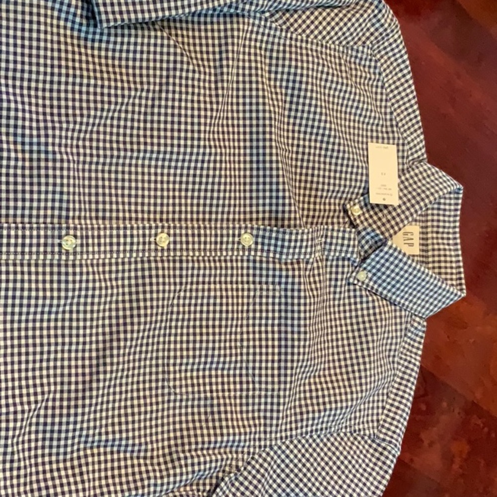 Men’s XS GAP Navy/White shirt